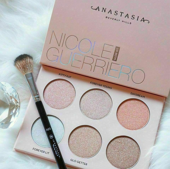 Anastasia Beverly Hills Other - BNIB LE Anastasia x Nicole Guerriero Glow Kit!!